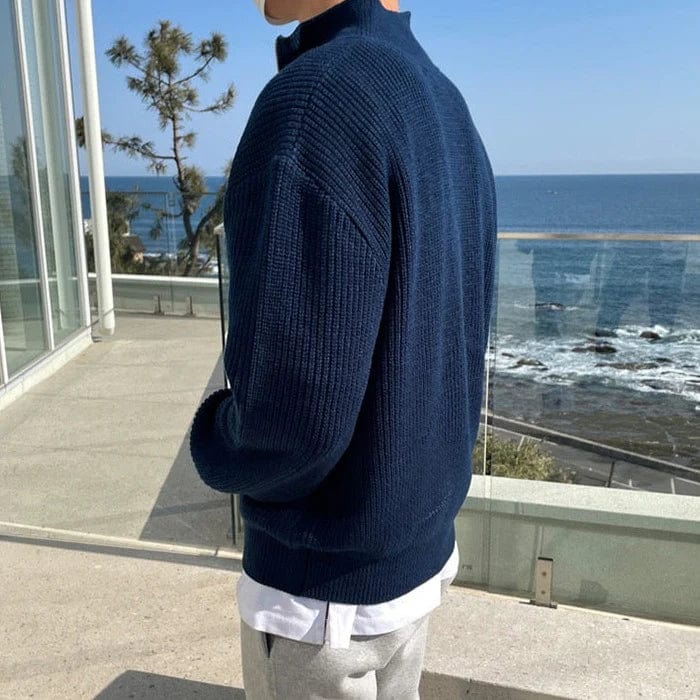 herren-marineblau-halbreißverschluss-pullover-im-strickdesign-klassischer-und-lässiger-look-für-kühle-tage