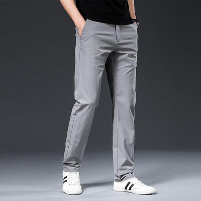 Herren-grau-hoch-taillierte-hose-mit-vintage-look-und-eleganter-faltennaht