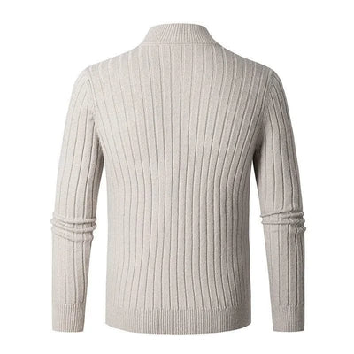 Eleganter Kaschmir Pullover für Herren mit Halbzipper für kaltes Wetter und vielseitige Styles.