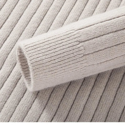 Eleganter Kaschmir Pullover für Herren mit Halbzipper für kaltes Wetter und vielseitige Styles.