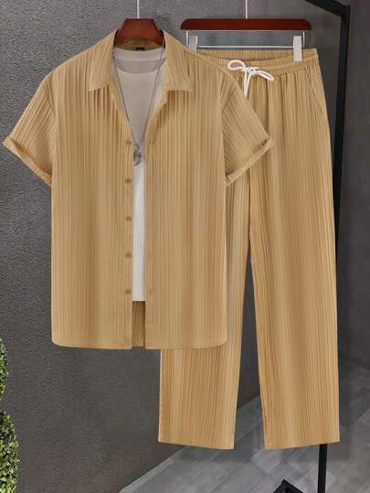 Herren-Button-Up-Hemd und Hose mit Kordelzug von Marco Marino™, vielseitig und stilvoll.