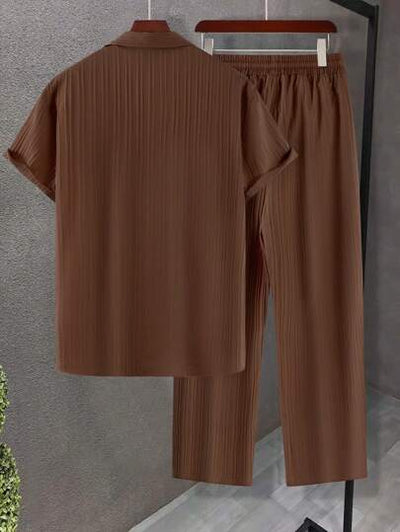 Herren-Button-Up-Hemd und Hose mit Kordelzug von Marco Marino™, vielseitig und stilvoll.