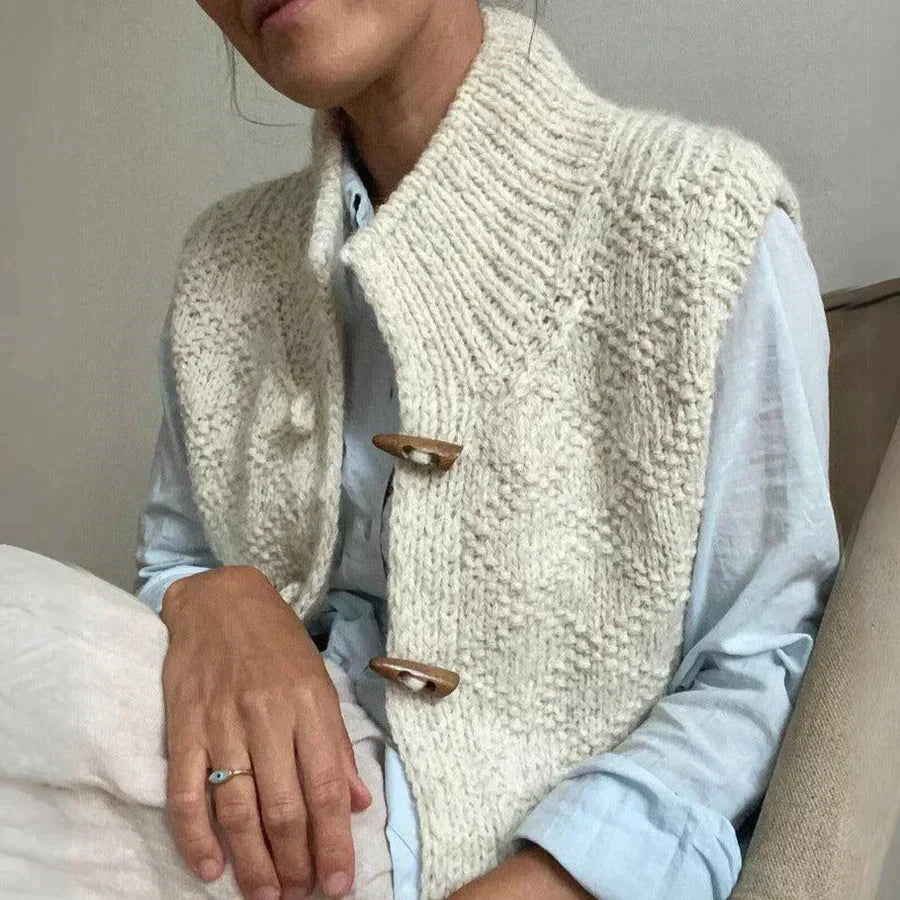 Oliver - Elegant Knitted Sleeveless Vest 1